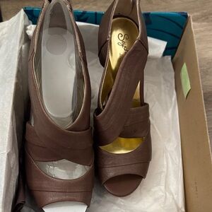 Seychelles Brown Open-Toe Crisscross High Heels